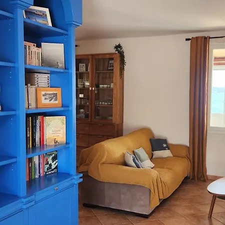 Villa En Bord De Mer Face A L'ile De Porquerolles *